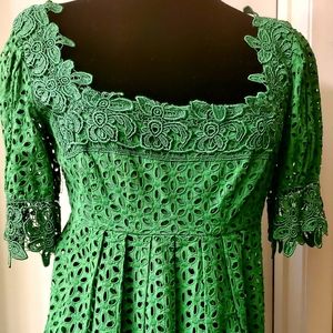MODA INTERNATIONAL Green delicate top